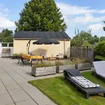 4 Bedroom Lovely In