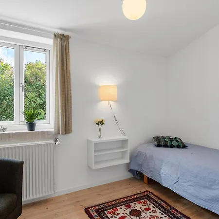 4 Bedroom Lovely In Dronningmølle