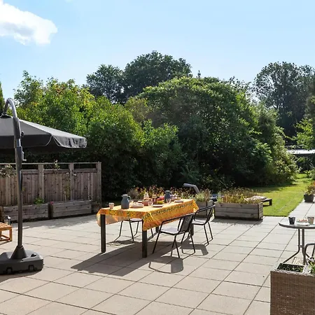 4 Bedroom Lovely In