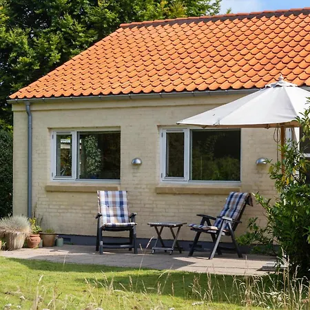 4 Bedroom Lovely In Dronningmølle