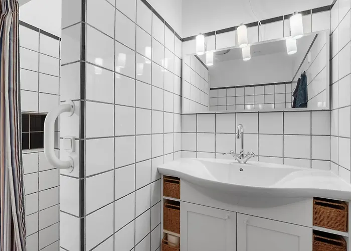 4 Bedroom Lovely In 別荘 Dronningmølle