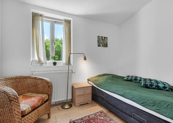 4 Bedroom Lovely In * Dronningmølle