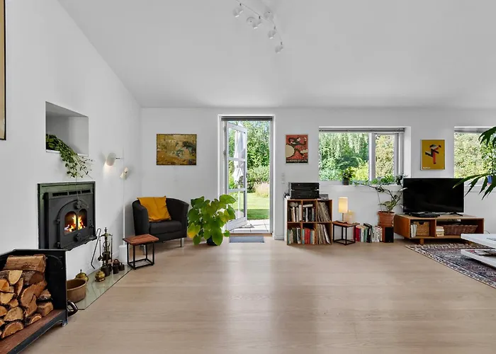 4 Bedroom Lovely In 別荘 *