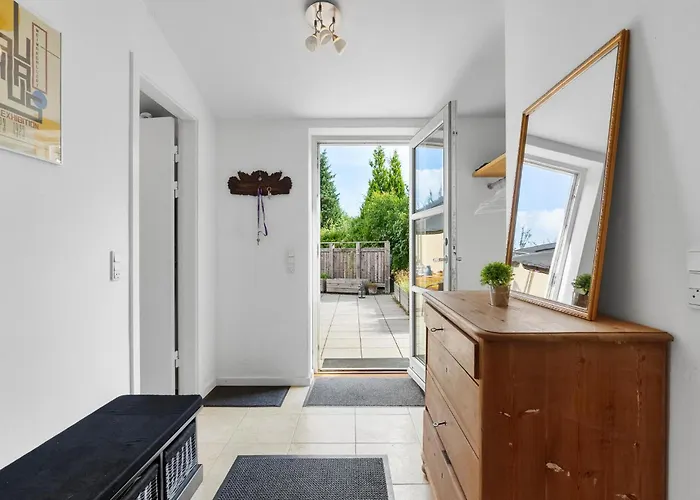 4 Bedroom Lovely In Dronningmølle