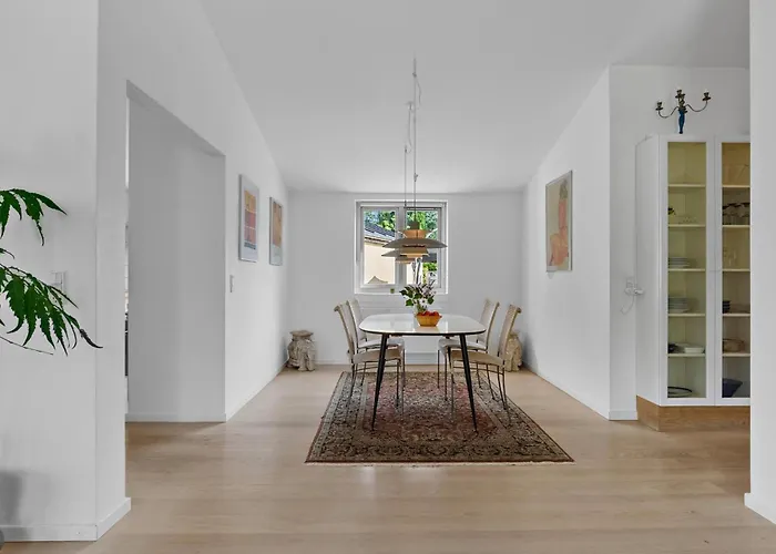 別荘 4 Bedroom Lovely In *