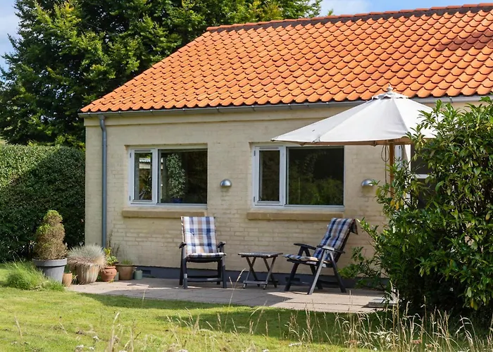 4 Bedroom Lovely In Dronningmølle